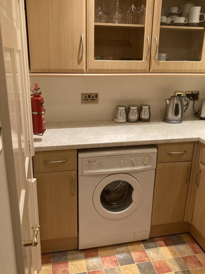 Exclusive 2 Bedroom Apartment With Summer House And Hot Tub Daventry Luaran gambar