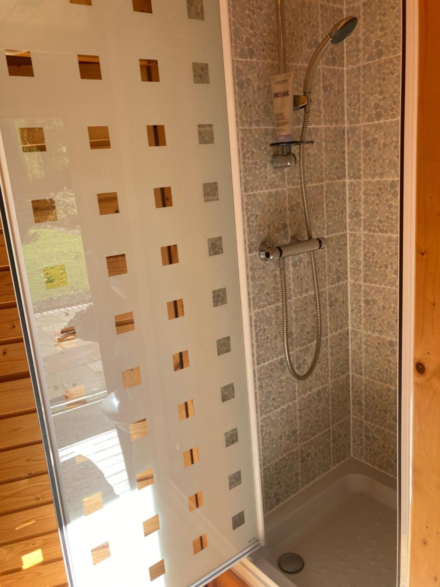 Exclusive 2 Bedroom Apartment With Summer House And Hot Tub Daventry Luaran gambar